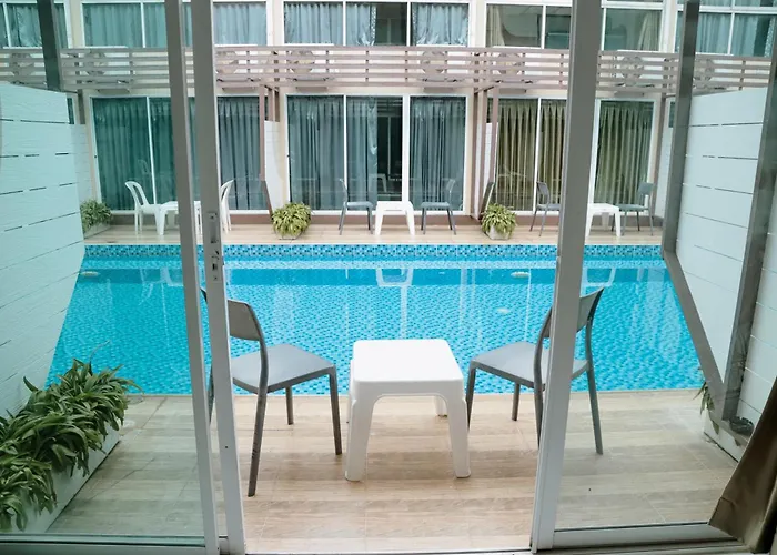 Full Stop Pool Don Mueang 4*