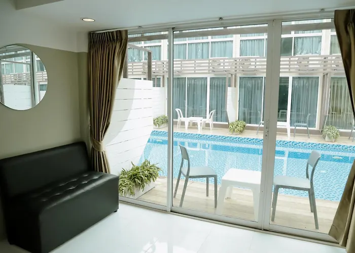 Full Stop Pool Don Mueang Отель Бангкок